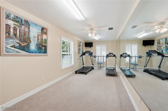 7395 Stonegate DR, Naples, FL 34109