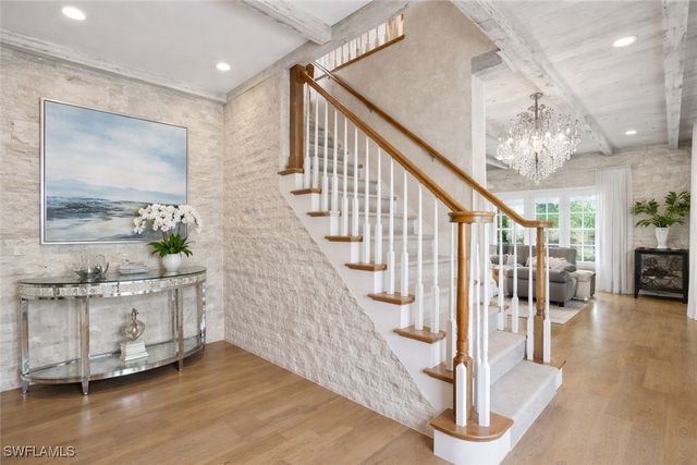 7395 Stonegate DR, Naples, FL 34109