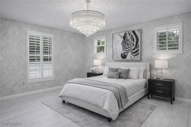 7395 Stonegate DR, Naples, FL 34109