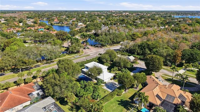 7395 Stonegate DR, Naples, FL 34109