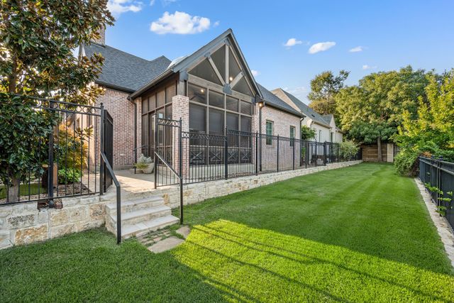 42 Elk Stone Drive, Dallas, TX 75248