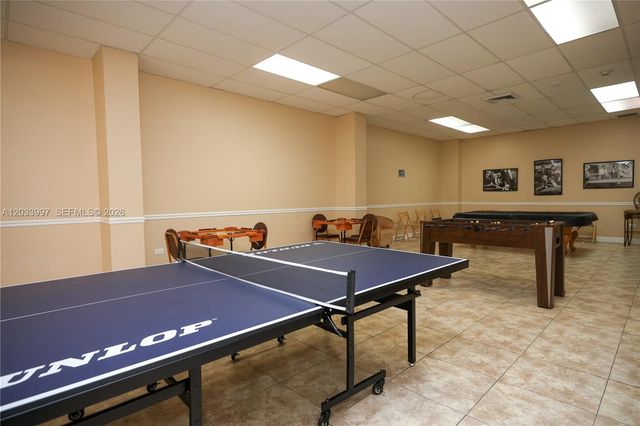 7135 Collins Ave 735, Miami Beach, FL 33141