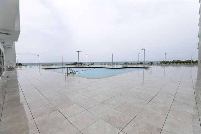 7135 Collins Ave 735, Miami Beach, FL 33141