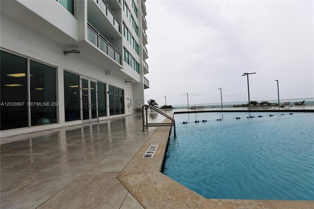7135 Collins Ave 735, Miami Beach, FL 33141