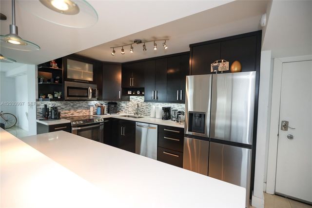 7135 Collins Ave 735, Miami Beach, FL 33141