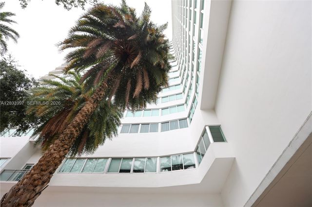 7135 Collins Ave 735, Miami Beach, FL 33141