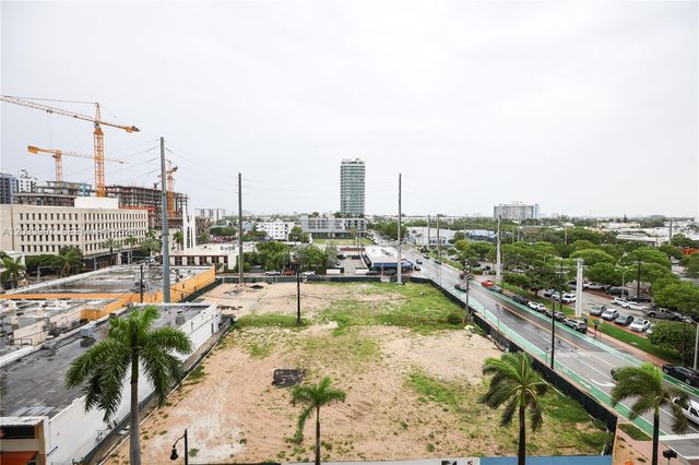 7135 Collins Ave 735, Miami Beach, FL 33141