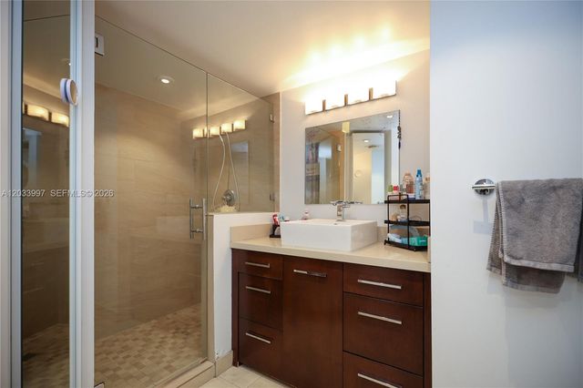 7135 Collins Ave 735, Miami Beach, FL 33141