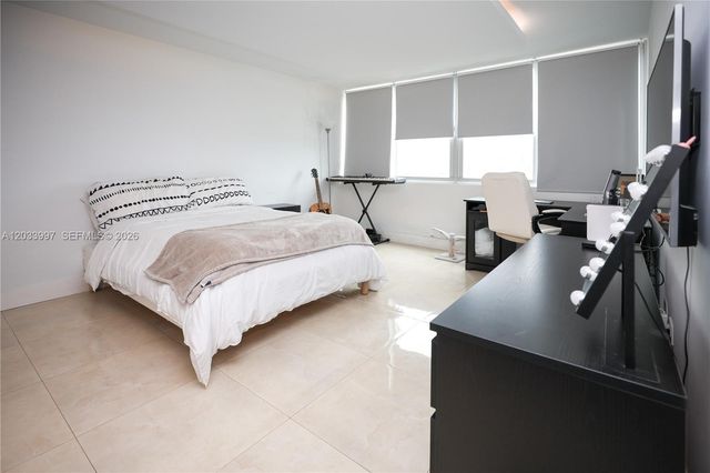 7135 Collins Ave 735, Miami Beach, FL 33141