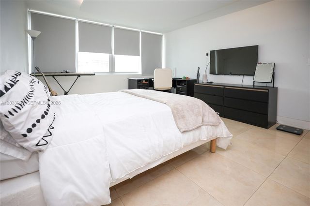 7135 Collins Ave 735, Miami Beach, FL 33141