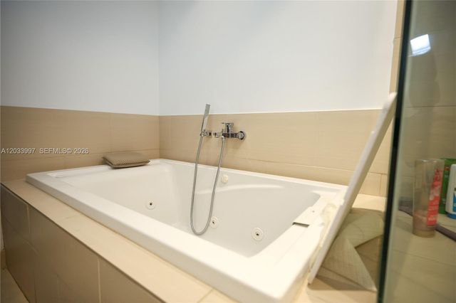 7135 Collins Ave 735, Miami Beach, FL 33141