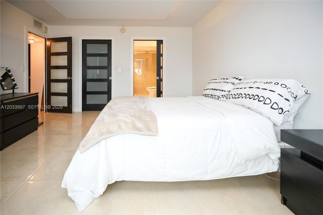 7135 Collins Ave 735, Miami Beach, FL 33141
