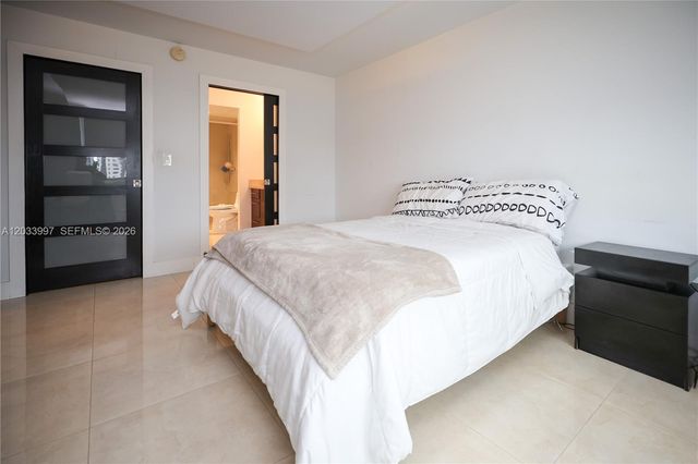 7135 Collins Ave 735, Miami Beach, FL 33141