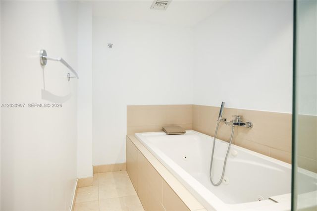 7135 Collins Ave 735, Miami Beach, FL 33141