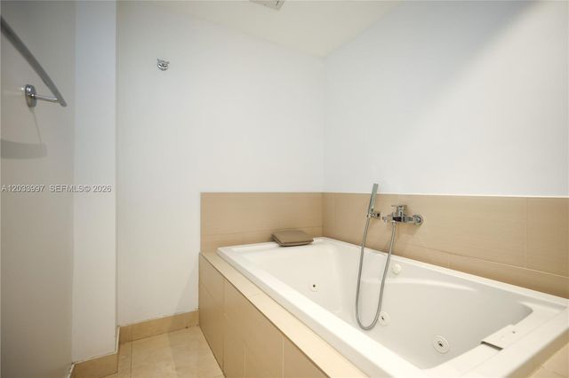 7135 Collins Ave 735, Miami Beach, FL 33141