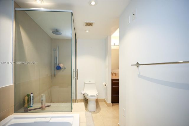 7135 Collins Ave 735, Miami Beach, FL 33141