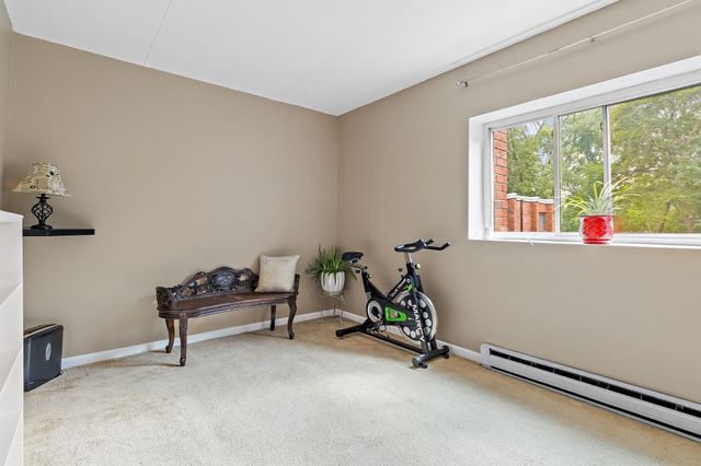 49 Windsor Dr 301, Holliston, MA 01746