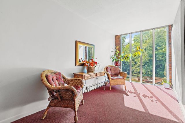 49 Windsor Dr 301, Holliston, MA 01746