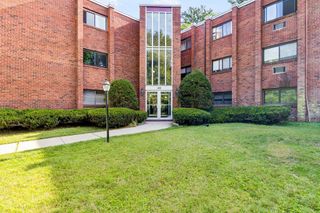 49 Windsor Dr 301, Holliston, MA 01746