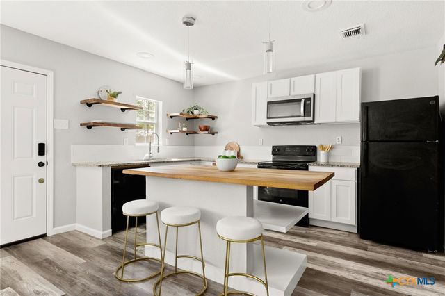 1848 W Bridge Street, New Braunfels, TX 78130