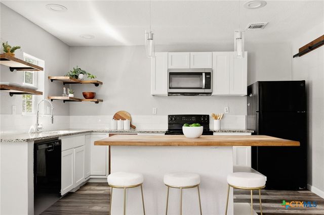 1848 W Bridge Street, New Braunfels, TX 78130