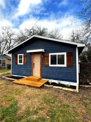 1848 W Bridge Street, New Braunfels, TX 78130