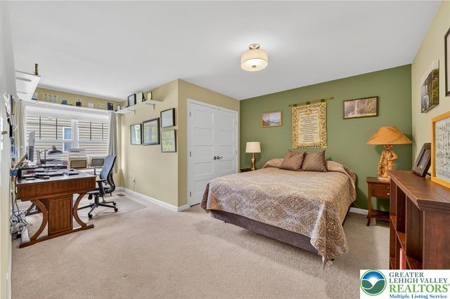 3525 Swabia Court, Lower Macungie Twp, PA 18062