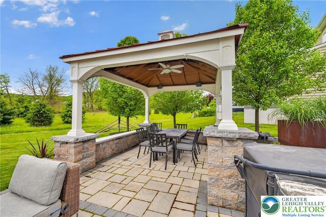 3525 Swabia Court, Lower Macungie Twp, PA 18062