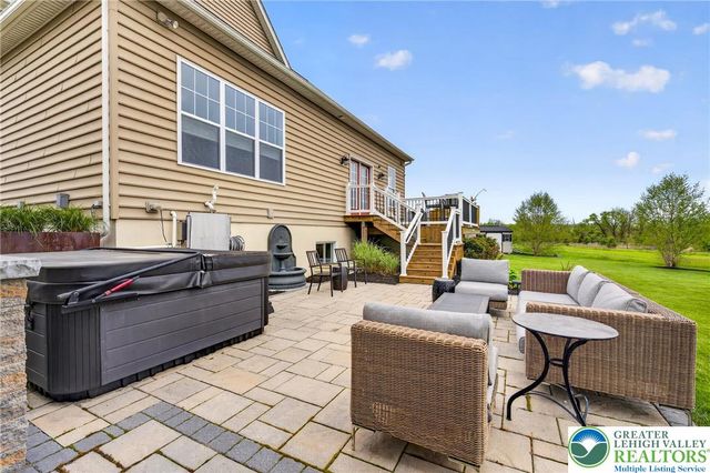 3525 Swabia Court, Lower Macungie Twp, PA 18062
