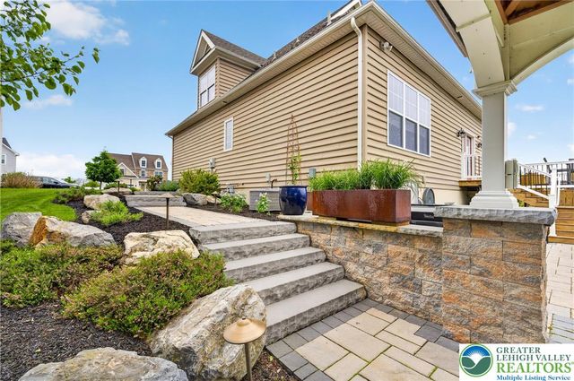 3525 Swabia Court, Lower Macungie Twp, PA 18062