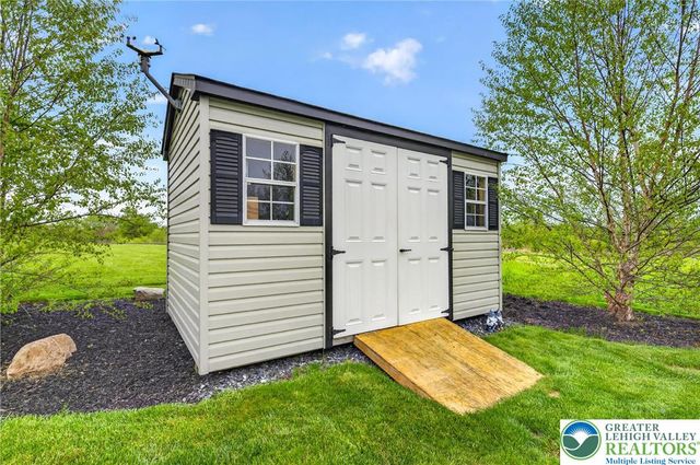 3525 Swabia Court, Lower Macungie Twp, PA 18062