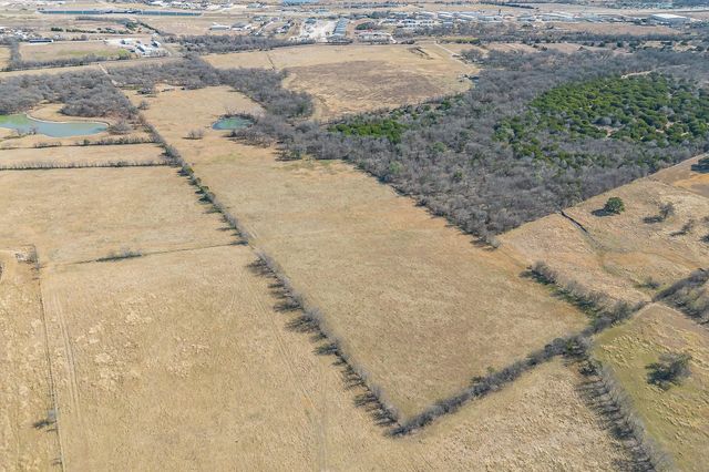 1325 N Katy Road, Elm Mott, TX 76640