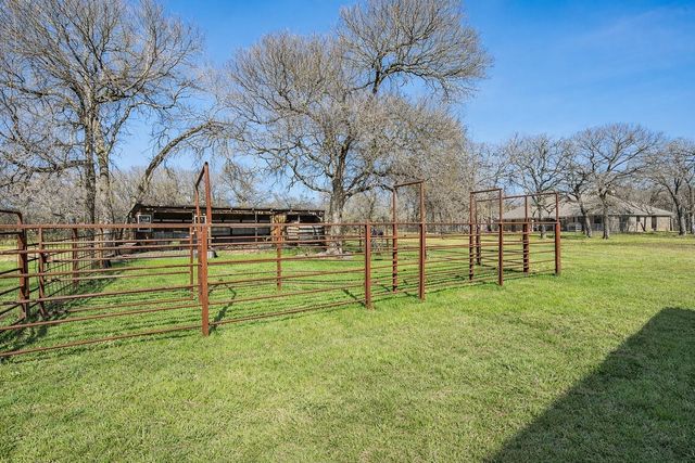 1325 N Katy Road, Elm Mott, TX 76640