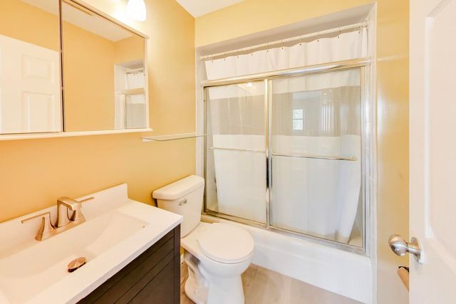 7854 S South Shore Drive 502, Chicago, IL 60649