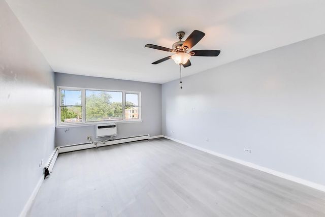 7854 S South Shore Drive 502, Chicago, IL 60649