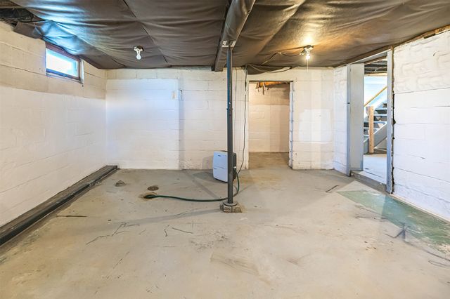 1437 W 40TH Street, Erie, PA 16509