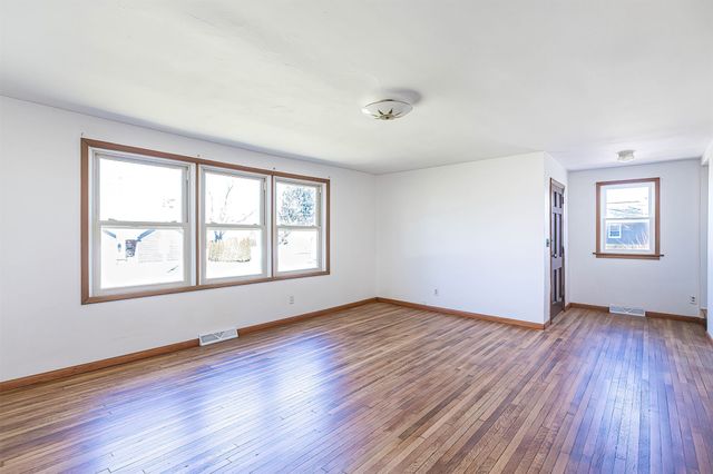 1437 W 40TH Street, Erie, PA 16509