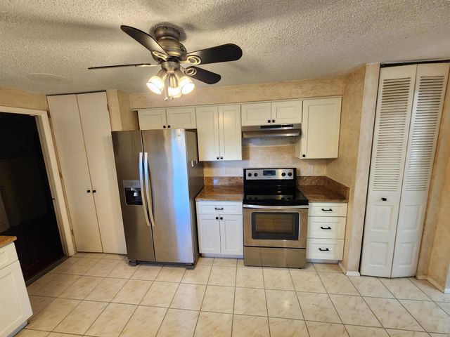 3789 Beresford Road E, West Palm Beach, FL 33417