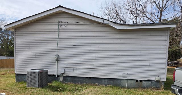 12 Scott Drive, Greenville, SC 29611