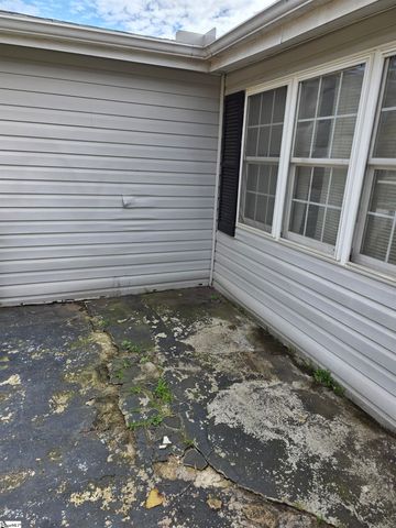 12 Scott Drive, Greenville, SC 29611