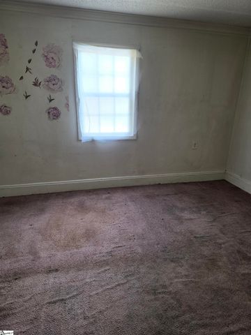 12 Scott Drive, Greenville, SC 29611