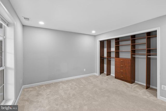 10114 OAKTON TERRACE RD, Oakton, VA 22124