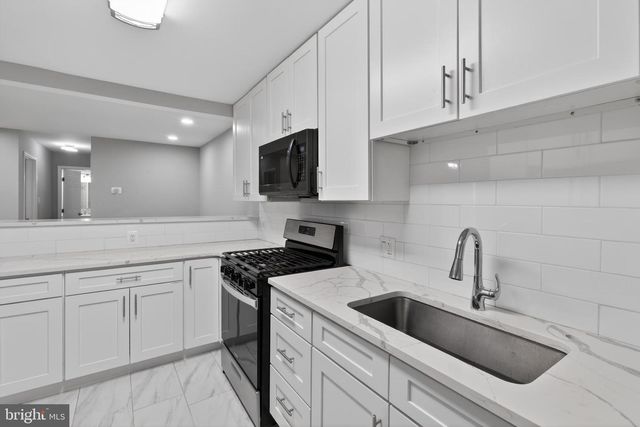 10114 OAKTON TERRACE RD, Oakton, VA 22124