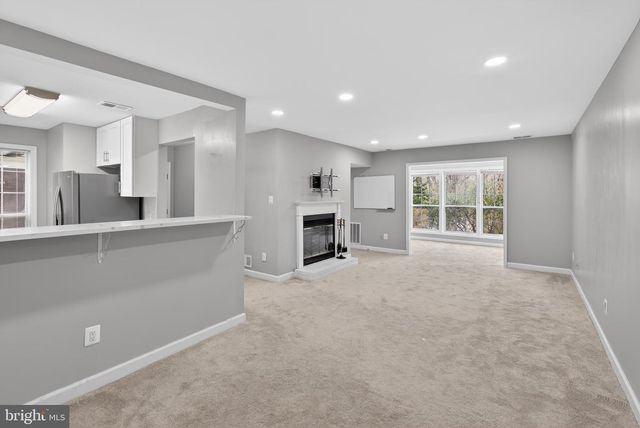 10114 OAKTON TERRACE RD, Oakton, VA 22124