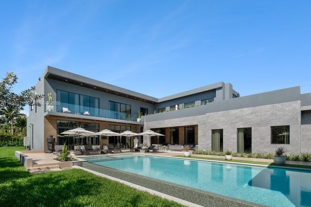 5900 SW 129th Ter, Pinecrest, FL 33156