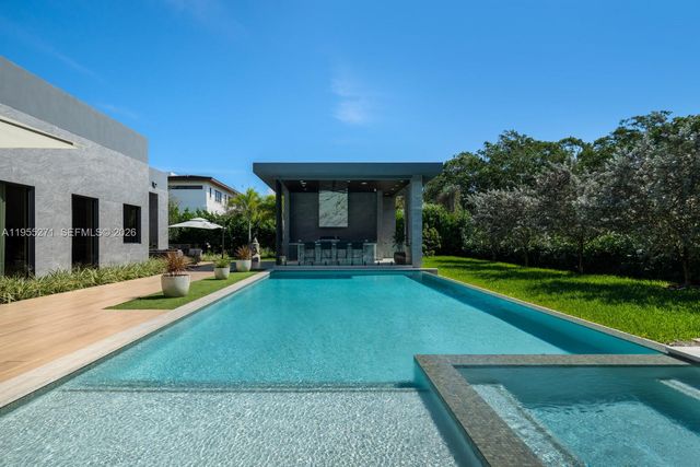 5900 SW 129th Ter, Pinecrest, FL 33156