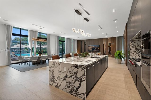 5900 SW 129th Ter, Pinecrest, FL 33156