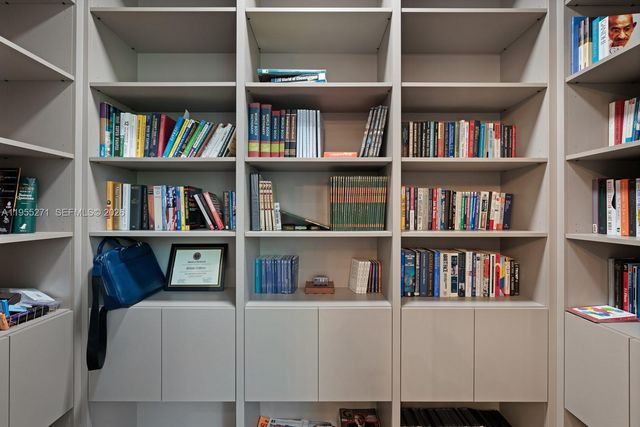 5900 SW 129th Ter, Pinecrest, FL 33156