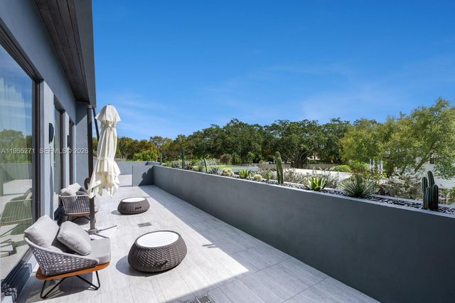 5900 SW 129th Ter, Pinecrest, FL 33156