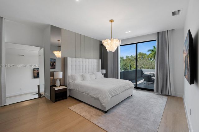 5900 SW 129th Ter, Pinecrest, FL 33156